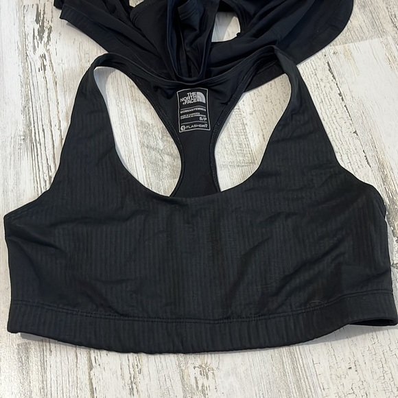 The North Face 2 in 1 tank size Small - Picture 8 of 9
